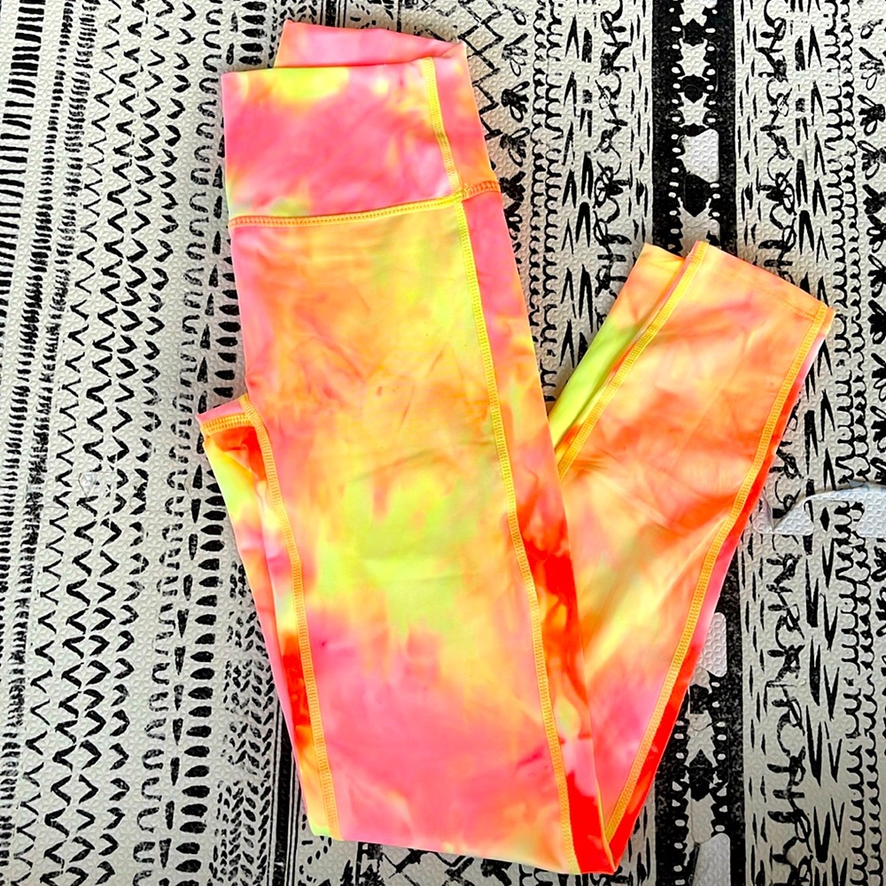 Zenana NWOT Neon Tie Dye High Waisted Leggings Size Small